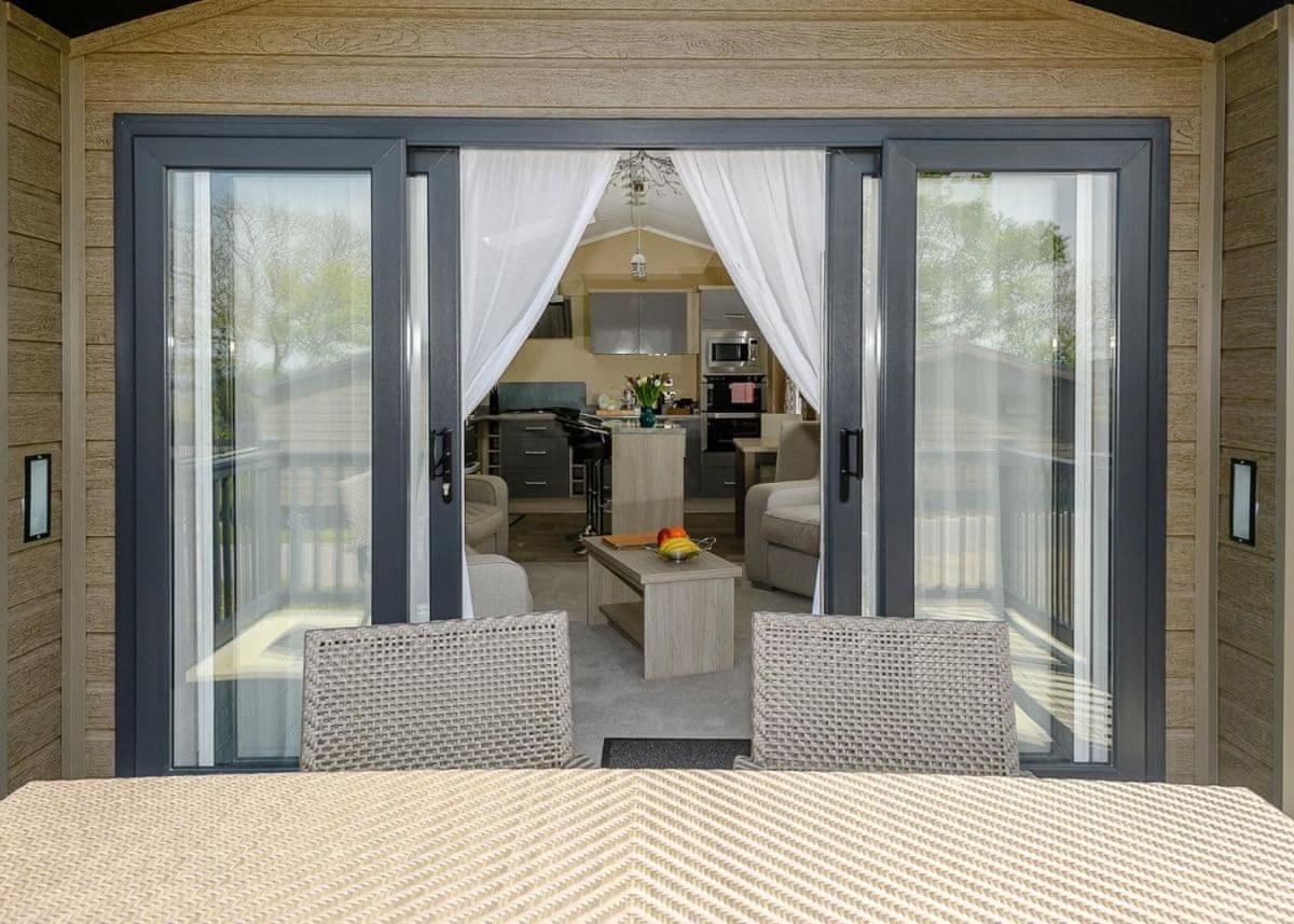 Hawkchurch Resort And Spa エクステリア 写真